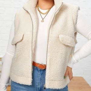 SHEIN Cozy Vest